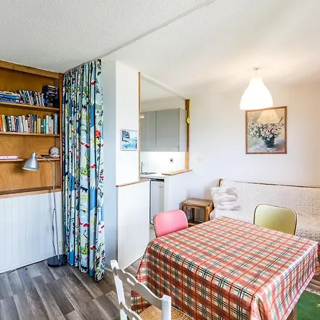 Rénové, 3 Pers, Proche Pistes&commerces, Parking Gratuit - Fr-1-329-50 Appartement